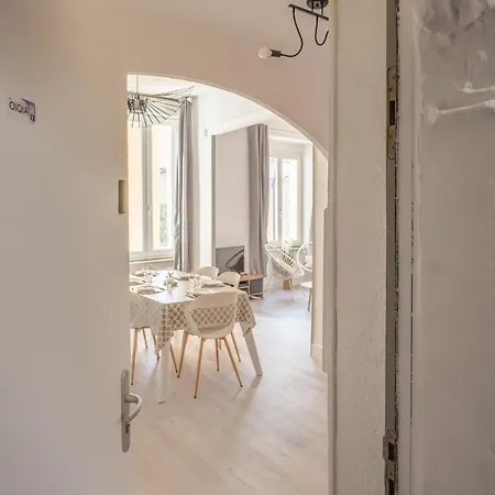 Le Convivial ~ Climatisation ~ Terrasse ~ Halles Apartman Narbonne