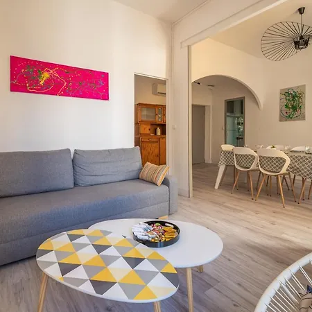 Le Convivial ~ Climatisation ~ Terrasse ~ Halles Apartment Narbonne